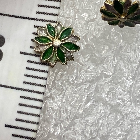 Vtg Sterling Silver & Green Enamel Flower Stud Earrings 6mm - Picture 8 of 8